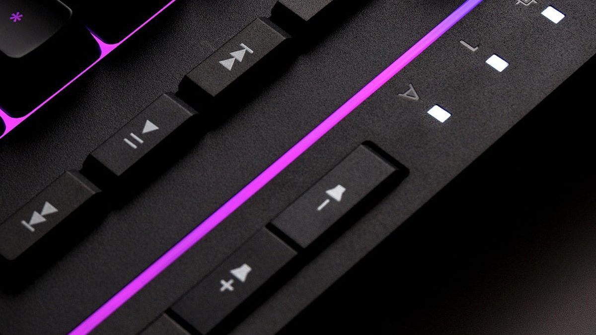 HyperX Alloy Core RGB teclado gamer com iluminação RGB e design ABNT2
